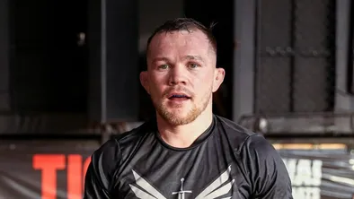 Петр Ян оформил очередную победу в UFC