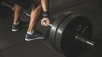 Становая тяга: техника выполнения и ключевые рекомендации