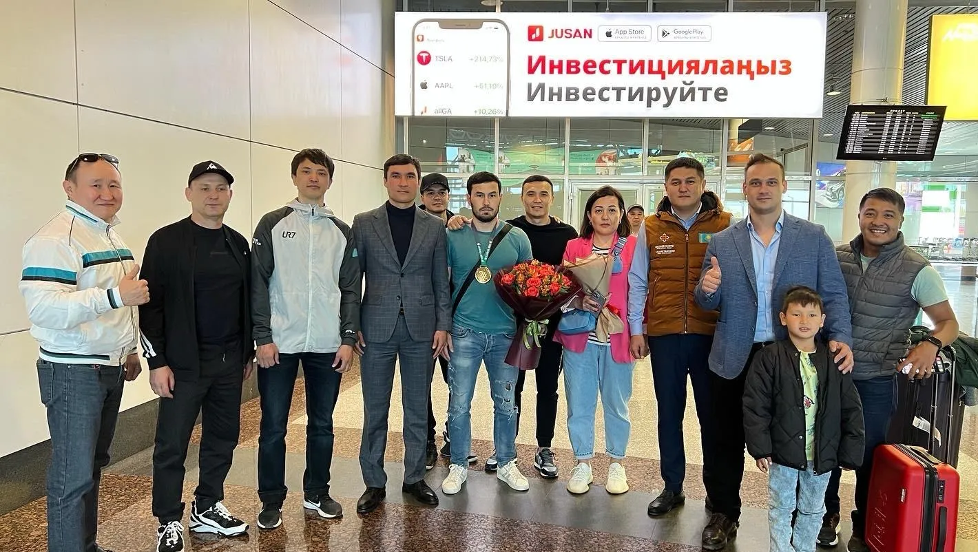 Серик Сапиев, Илья Ильин и Азамат Карлыгашев Серик Сапиев, Илья Ильин и Азамат Карлыгашев фото на sportnews.kz от 07 апреля 2025 13:10