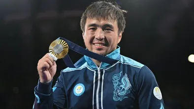 Елдос Сметов 
