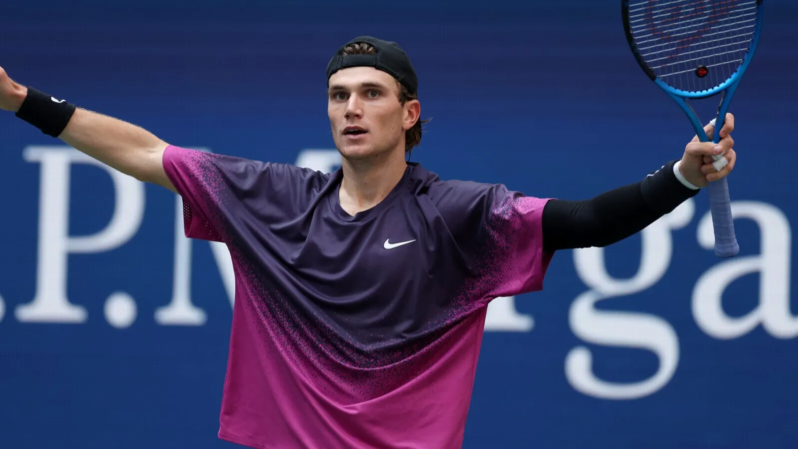 Теннис Дрейпер фото на sportnews.kz от 01 мая 2025 23:11
