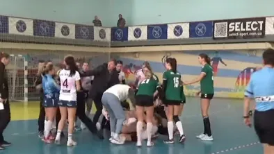 Драка в ЧРК по гандболу
