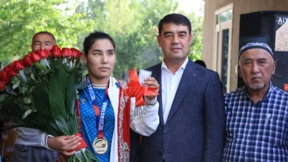 Чемпионке мира по парадзюдо из Узбекистана власти подарили квартиру Чемпионке мира по парадзюдо из Узбекистана власти подарили квартиру фото на sportnews.kz от 21 мая 2025 10:25