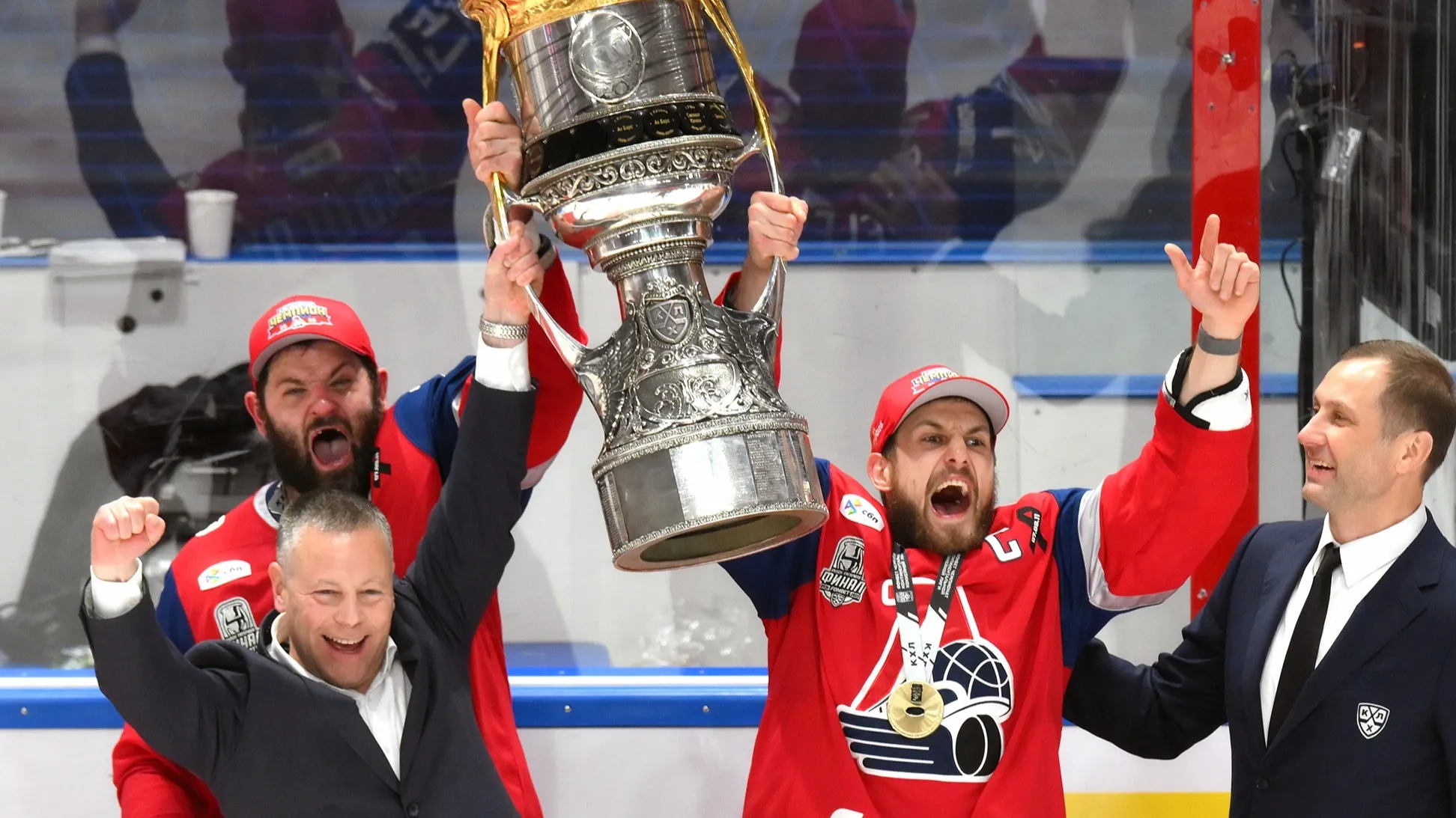 Миллиард за Кубок Гагарина Миллиард за Кубок Гагарина фото на sportnews.kz от 23 мая 2025 15:57