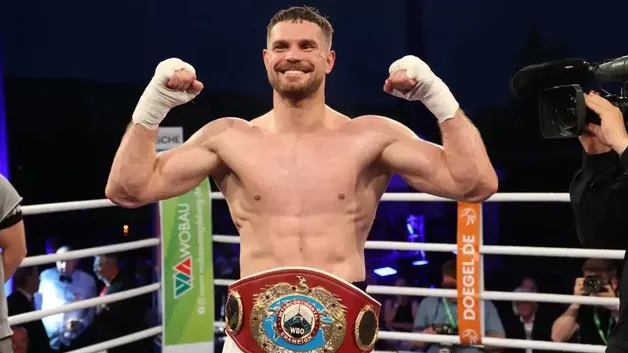 Боксер из Казахстана попал в ТОП-3 рейтинга WBO