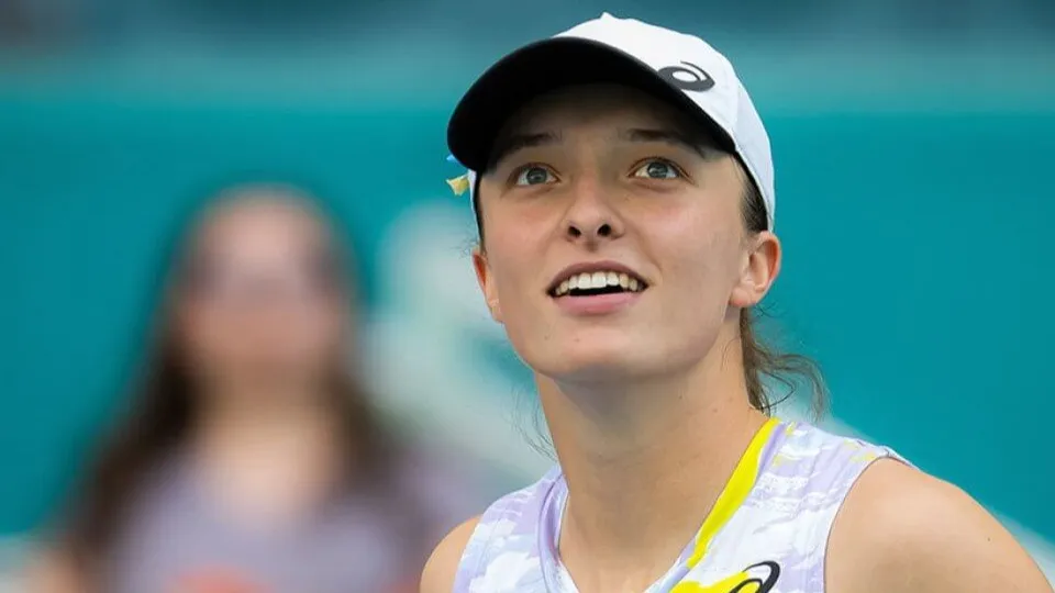 Теннис Ига Швентек фото на sportnews.kz от 28 мая 2025 22:32