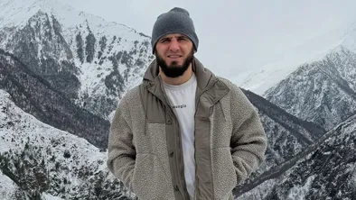 Ислам Махачев