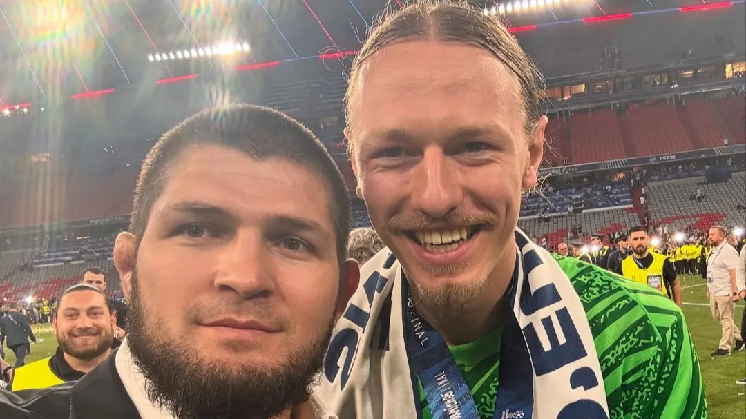 Хабиб Нурмагомедов и Матвей Сафонов Хабиб Нурмагомедов и Матвей Сафонов фото на sportnews.kz от 04 июня 2025 18:25