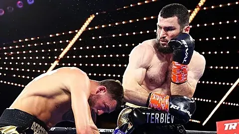Бокс Артур Бетербиев фото на sportnews.kz от 10 июня 2025 07:36