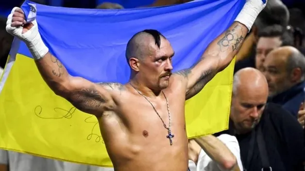 Александр Усик