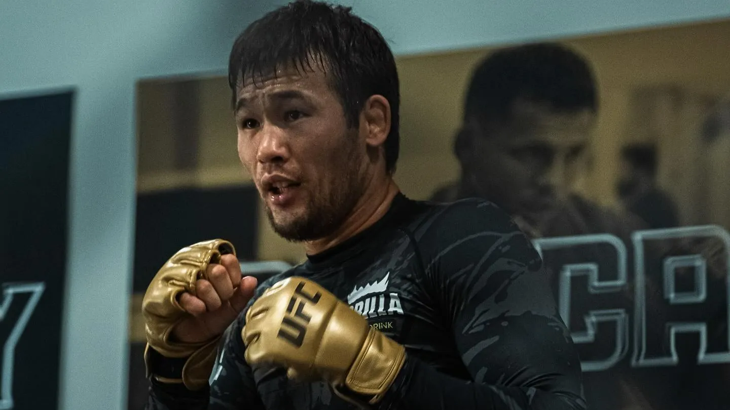 Шавкат Рахмонов Шавкат Рахмонов фото на sportnews.kz от 19 июня 2025 03:00