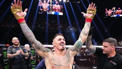 Новый чемпион UFC в тяжелом весе высказался после ухода Джона Джонса: что пообещал Том Аспиналл фанатам