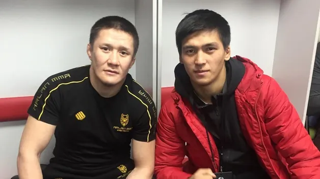 Жалгас Жумагулов и Азат Максум