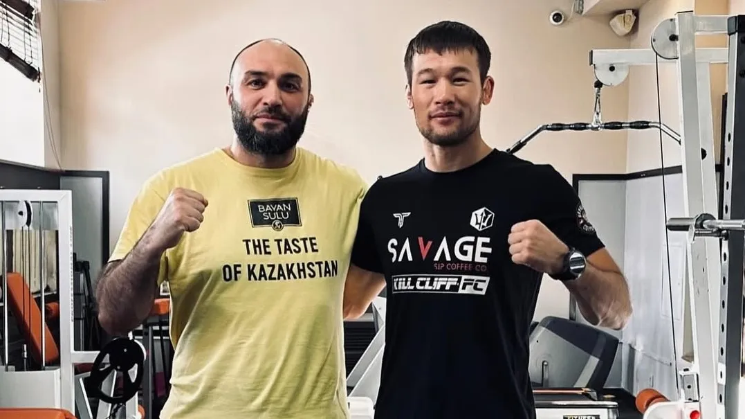 Эдуард Базров и Шавкат Рахмонов Эдуард Базров и Шавкат Рахмонов фото на sportnews.kz от 23 июня 2025 15:10