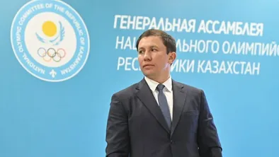 Головкин отказался подписать перчатки с логотипом IBA: что GGG сказал фанату