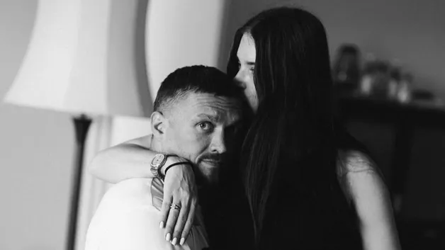 Супруга Усика эмоционально высказалась о его победе над Дюбуа