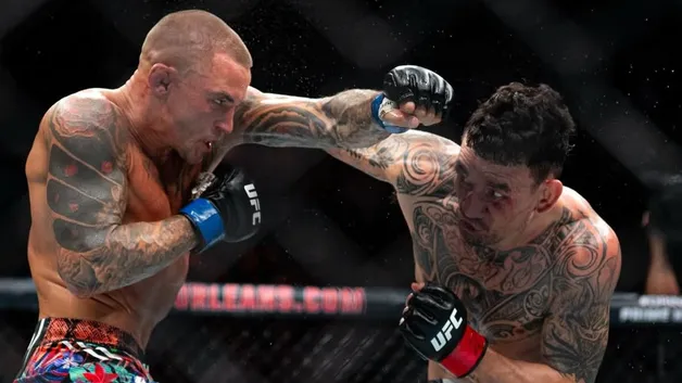 Пять сенсаций за вечер: фавориты пали один за другим на UFC 318