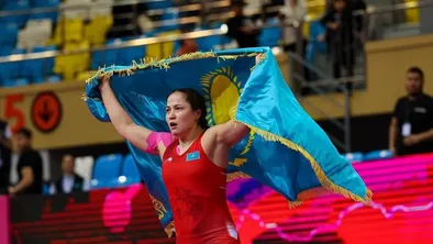 Казахстанские борцы собрали награды в Венгрии: кто завоевал медали
