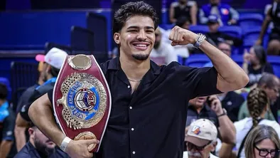 Самый молодой чемпион мирового бокса Ксандер Зайас озвучил список желаемых соперников