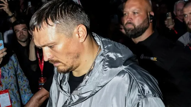 Александру Усику выставили ультиматум: WBO настаивает на бое с Джозефом Паркером