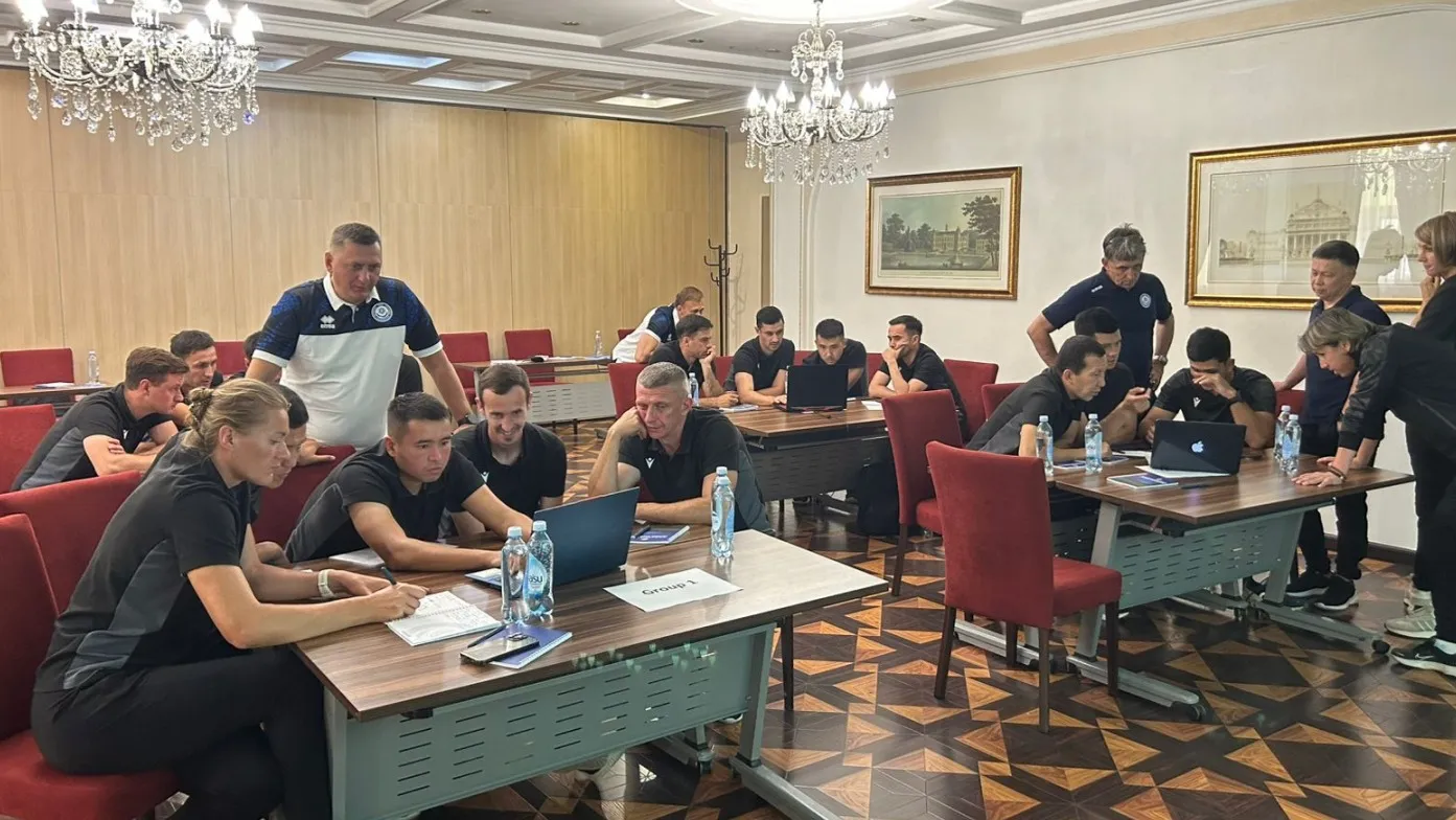 Судьи КПЛ разобрали спорные моменты и подготовились к новым турам фото на sportnews.kz от 13 августа 2025 11:17