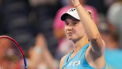 Елена Рыбакина вышла в топ-8 Цинциннати и бросит вызов первой ракетке мира