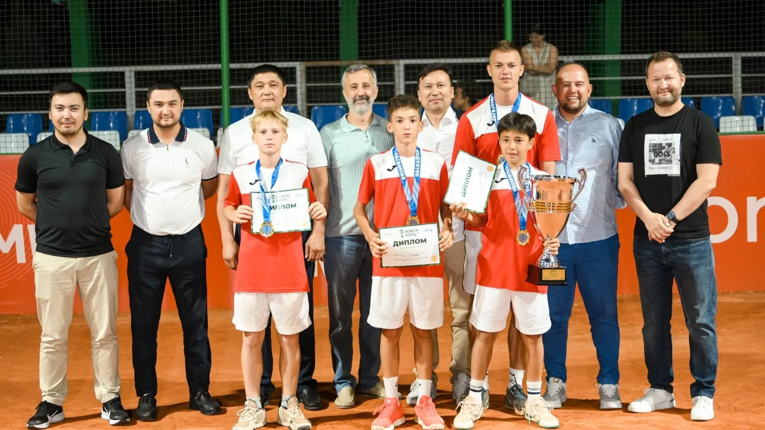 В Шымкенте определили сильнейших юных теннисистов страны фото на sportnews.kz от 18 августа 2025 14:23
