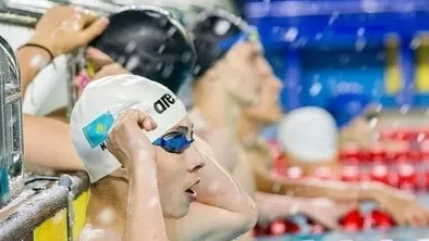 Казахстанские юниоры стартовали на чемпионате мира по плаванию в Румынии