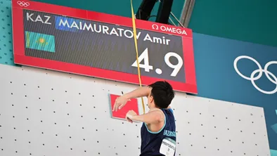 Одна ошибка лишила казахстанского скалолаза медали чемпионата мира