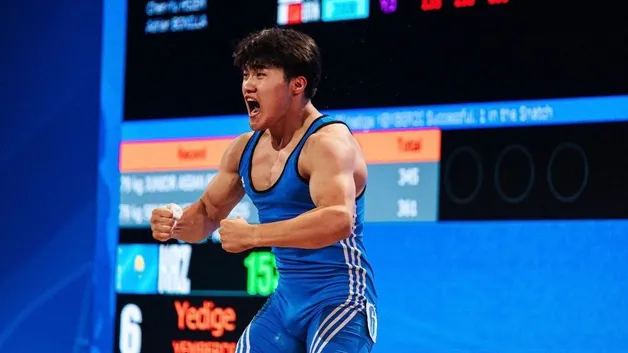 Казахстанский тяжелоатлет вошел в шестерку сильнейших на чемпионате мира