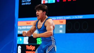 Казахстанский тяжелоатлет вошел в шестерку сильнейших на чемпионате мира