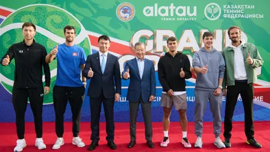 В Алматы открылся новый теннисный центр с участием звезд ATP
