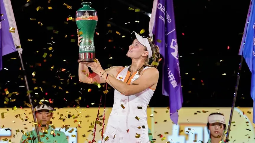 Елена Рыбакина благодаря победе в Китае приблизилась к Итоговому чемпионату WTA Елена Рыбакина благодаря победе в Китае приблизилась к Итоговому чемпионату WTA фото на sportnews.kz от 20 октября 2025 11:24