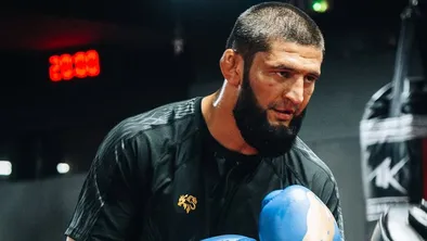 Фейк спровоцировал чемпиона: Хамзат Чимаев ответил, не разобравшись, кто перед ним