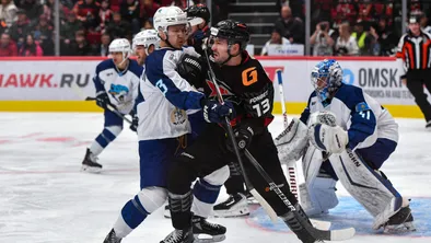 Юбилей без победы: «Барыс» уступил «Авангарду» в 400-м матче Михаила Кравца Юбилей без победы: «Барыс» уступил «Авангарду» в 400-м матче Михаила Кравца