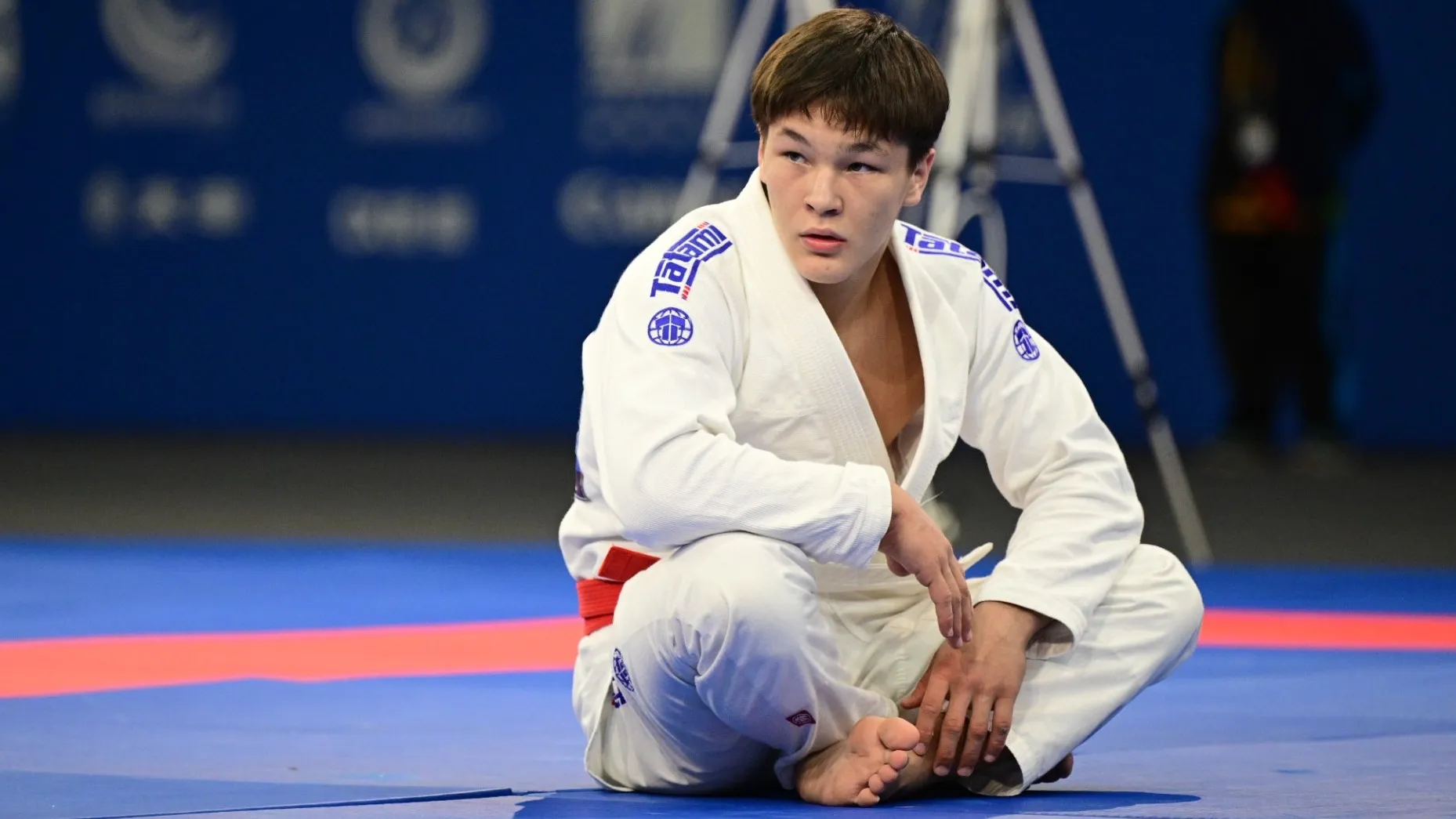 Джиу-джитсу на ЮАИ: кто из казахстанцев добрался до финала и почему остались без золота Джиу-джитсу на ЮАИ: кто из казахстанцев добрался до финала и почему остались без золота фото на sportnews.kz от 31 октября 2025 11:42