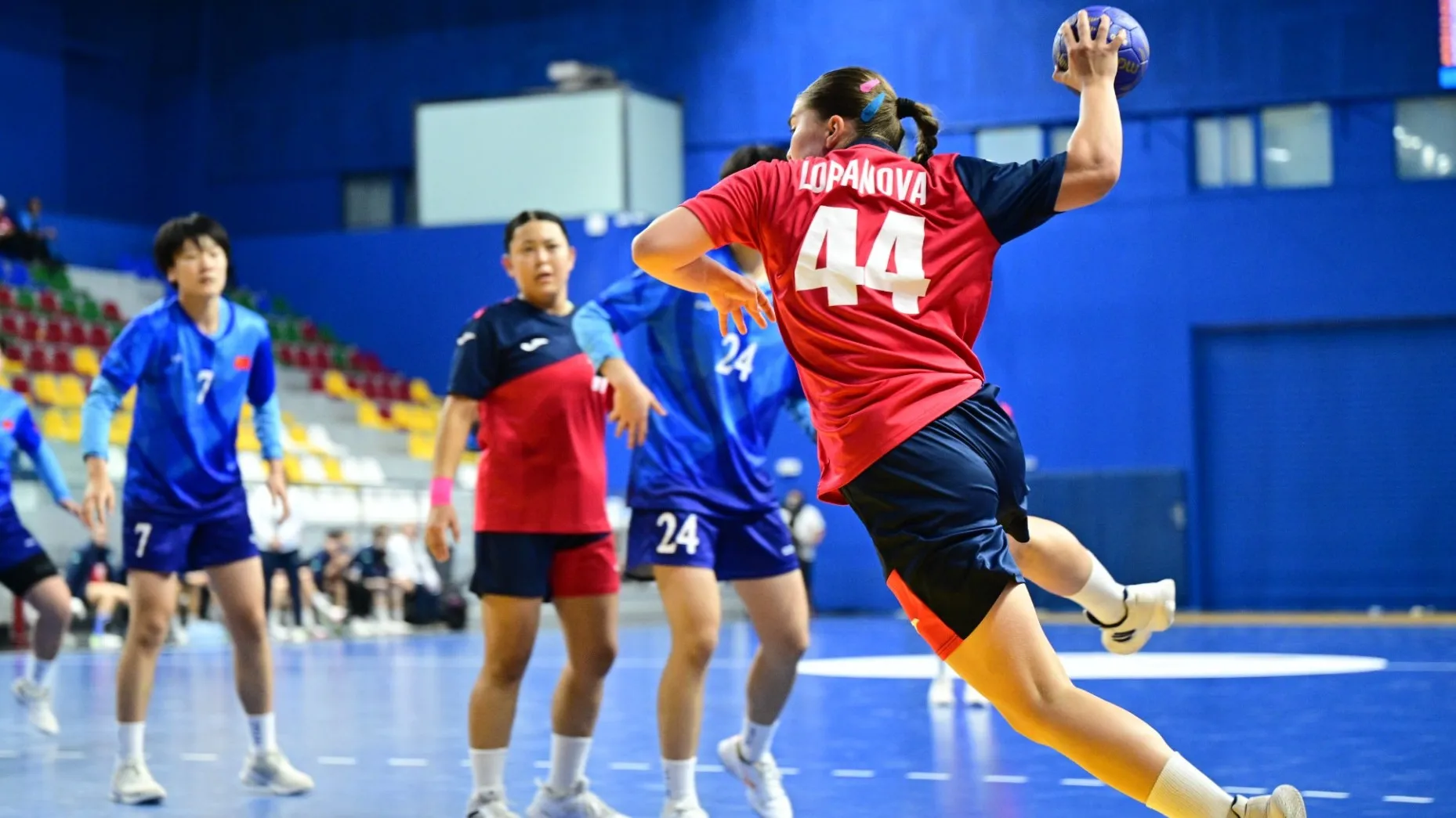 Женская сборная Казахстана — в тройке сильнейших Азии по гандболу Женская сборная Казахстана — в тройке сильнейших Азии по гандболу фото на sportnews.kz от 31 октября 2025 13:19