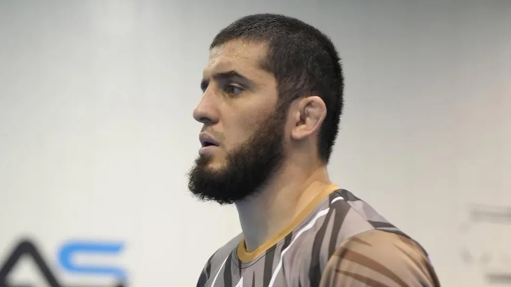 Махачев объяснил, почему не хочет проводить бой с Топурией фото на sportnews.kz от 03 ноября 2025 14:23