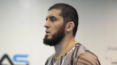 Махачев объяснил, почему не хочет проводить бой с Топурией