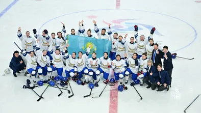 Женская сборная Казахстана по хоккею готовится к чемпионату Азии