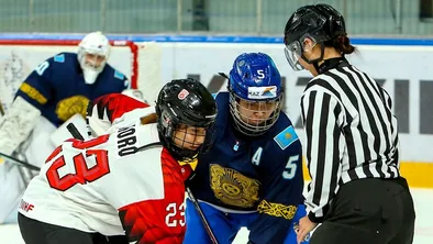 Женская сборная Казахстана по хоккею уступила Японии: тяжелое начало домашнего чемпионата Азии