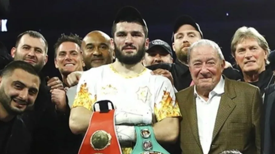 Артур Бетербиев удивил болельщиков новостями о своей карьере фото на sportnews.kz от 06 ноября 2025 16:14