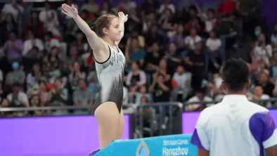 Казахстанские гимнасты завершили квалификацию в Испании: что произошло на ЧМ