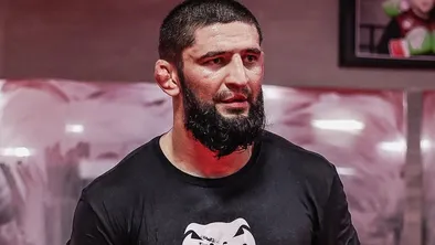 Хамзат Чимаев сделал прогноз на бой Махачев — Делла Маддалена: кто выйдет победителем