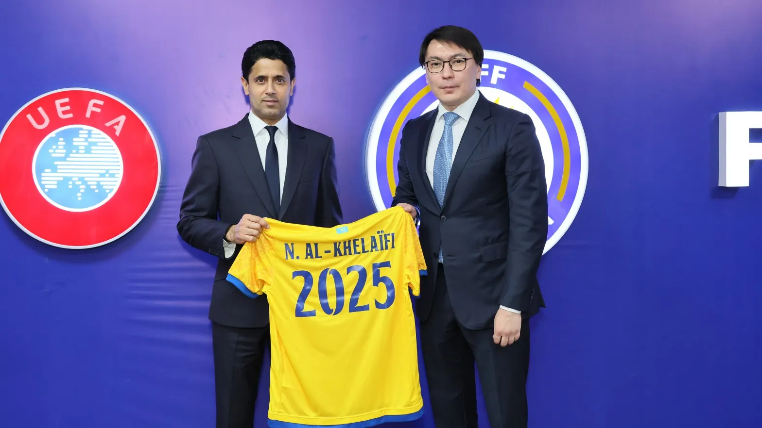 Президент ПСЖ посетил Казахстан: о чем говорил Нассер Аль-Хелаифи с главой КФФ фото на sportnews.kz от 11 ноября 2025 08:48