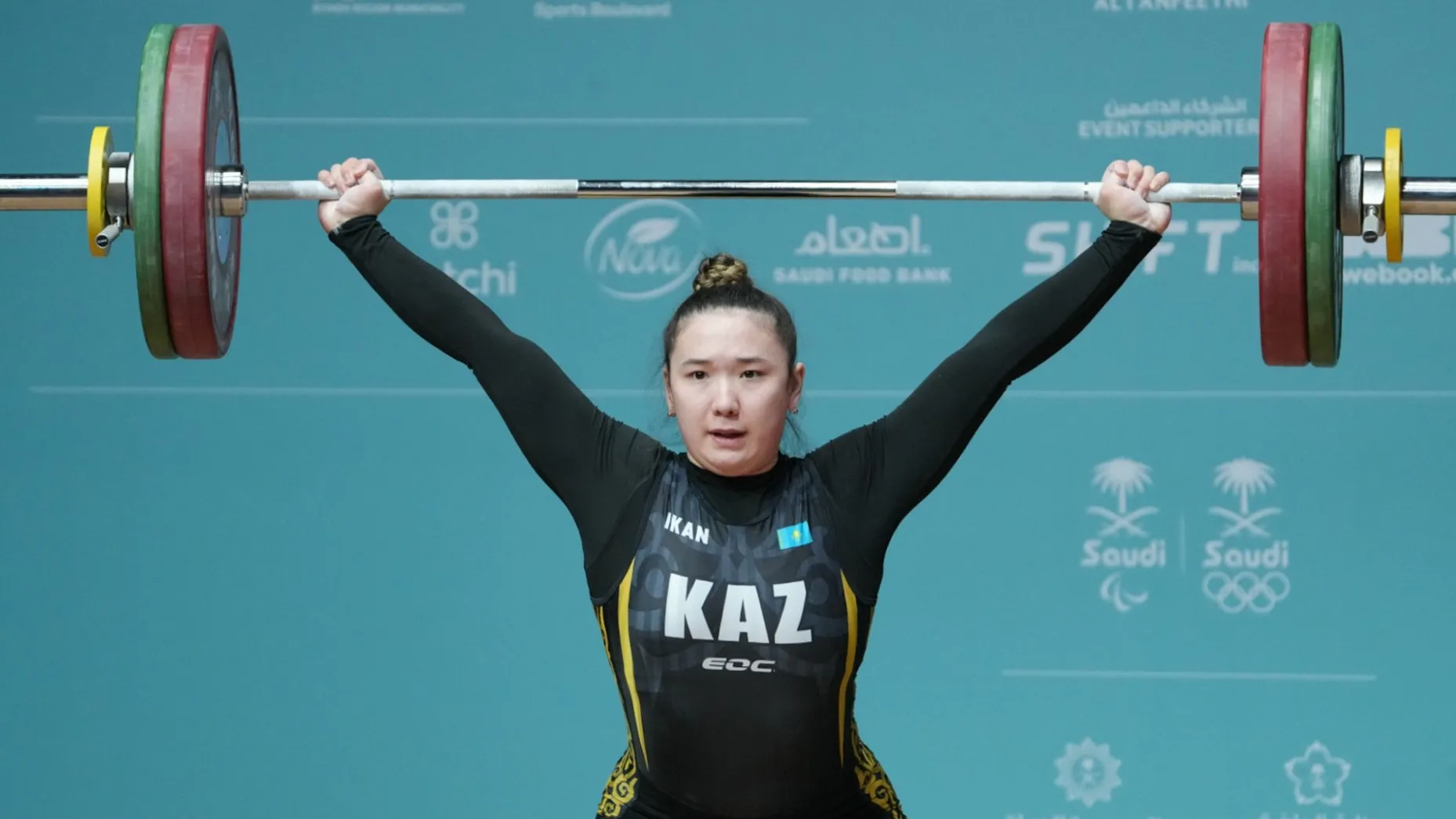 Казахстанская тяжелоатлетка поднялась на пьедестал дважды: что это значит для сборной фото на sportnews.kz от 12 ноября 2025 14:19