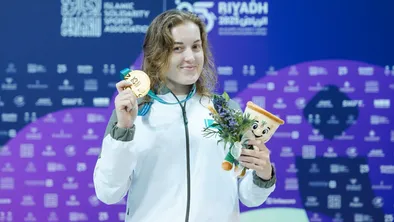 Пловчиха Софья Сподаренко принесла Казахстану золото: как прошла борьба