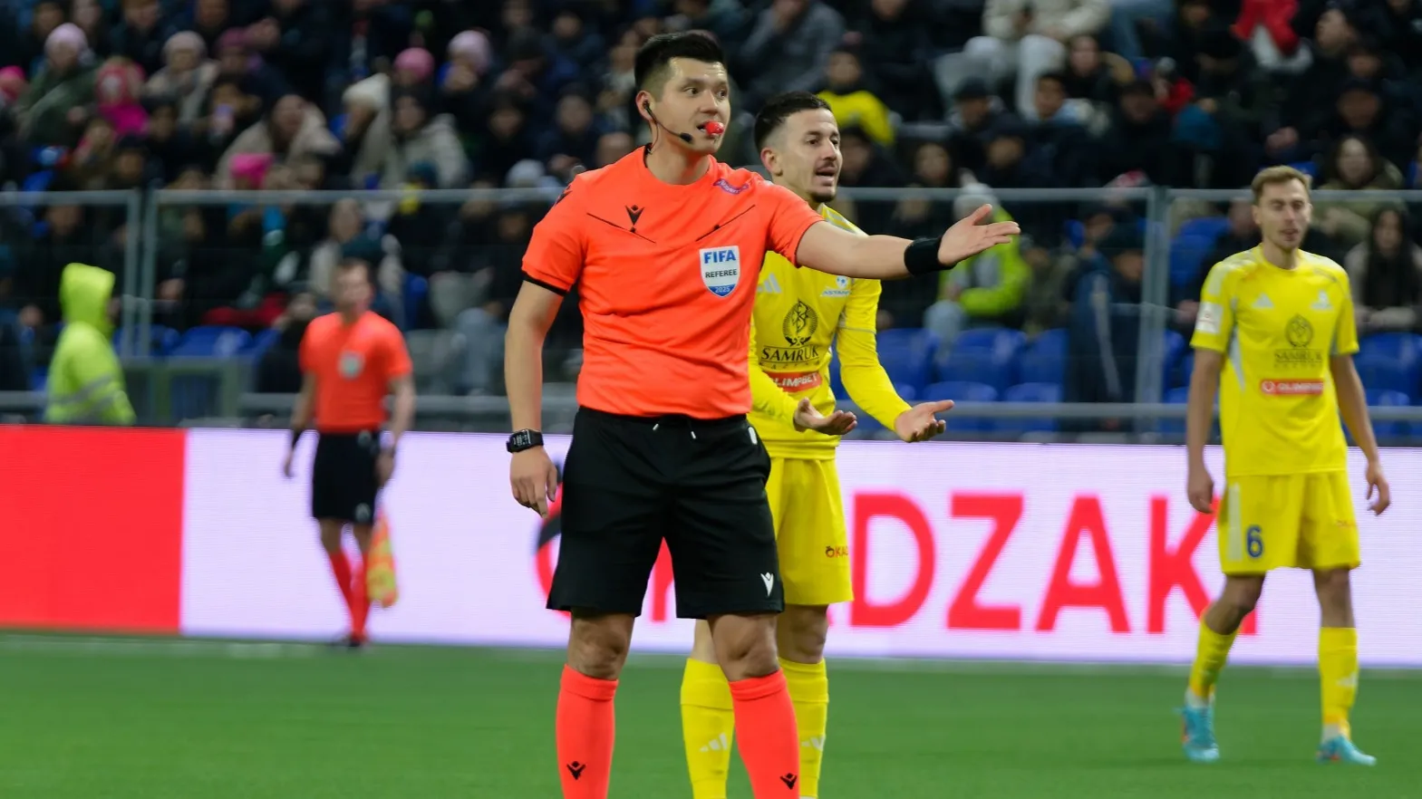 Казахстанские арбитры назначены на матчи юношеского Евро-2026: кто судит и где фото на sportnews.kz от 13 ноября 2025 15:48