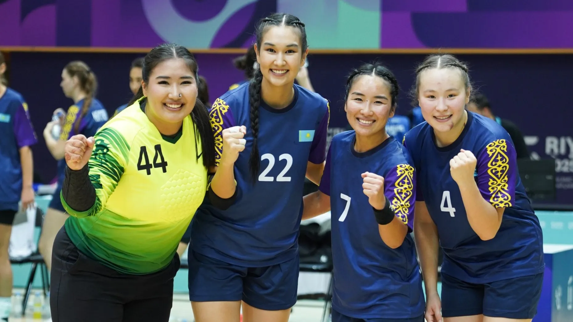 Казахстанские гандболистки вышли в полуфинал ИИС: что помогло одолеть Азербайджан фото на sportnews.kz от 18 ноября 2025 11:18