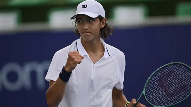 Амир Омарханов вышел в четвертьфинал турнира в Тунисе: что ждать от следующей дуэли 